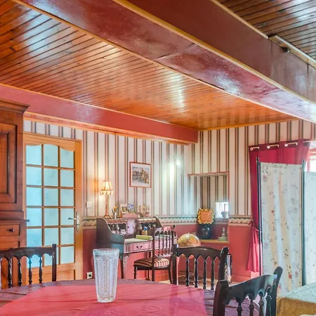 بيت للعطل Logis Des Tilleuls Saint-Mathieu